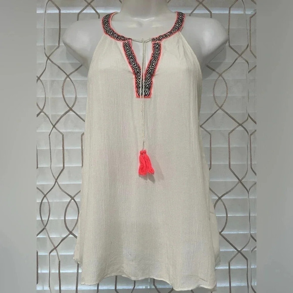 Aeropostale Tops - AREOPOSTALE Embroidered Print Neck line top Size Small